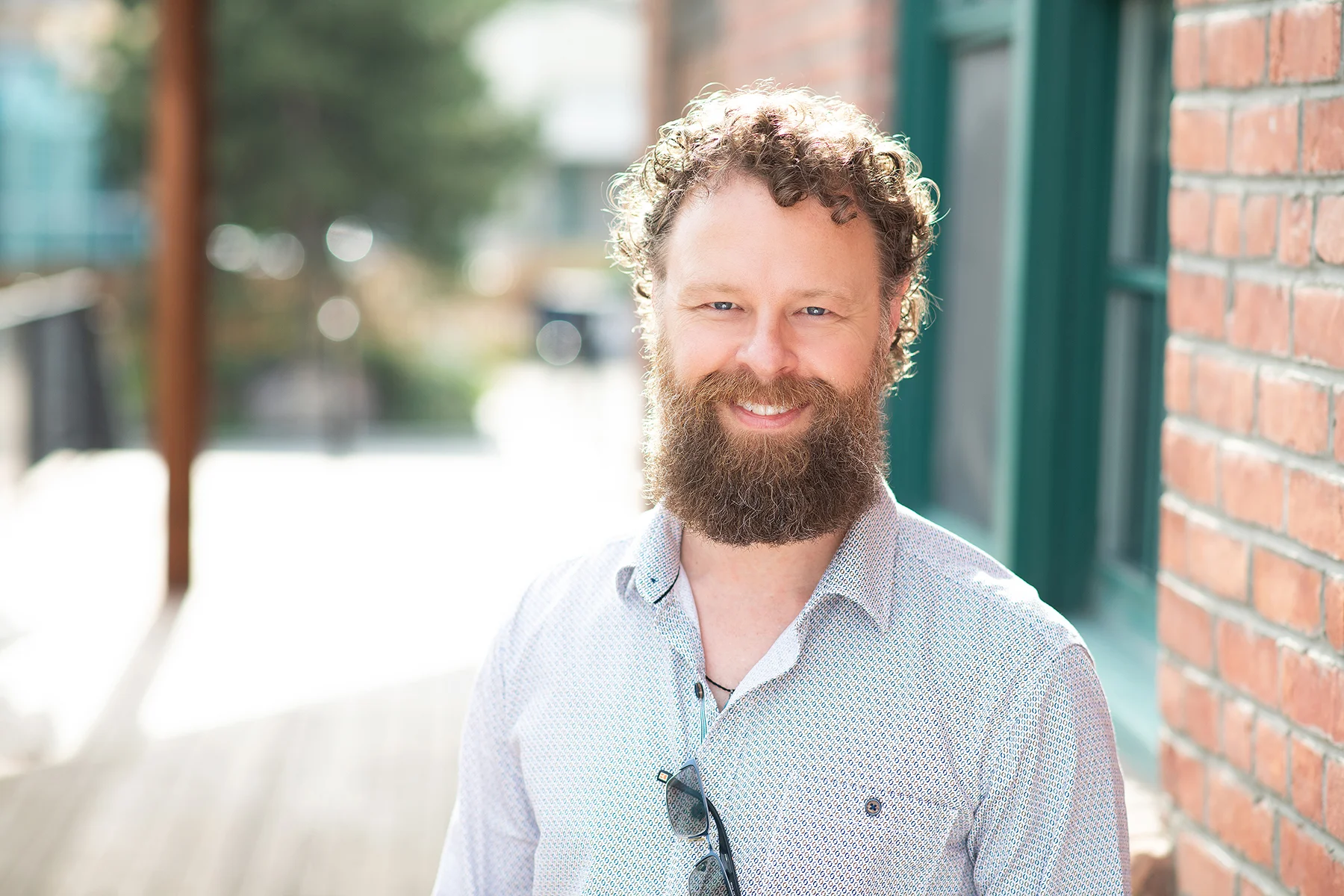 Portrait of Kelowna realtor Byron Armstrong inviting clients to start buying or selling a home in the Okanagan area.